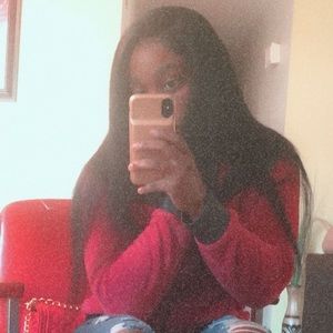 Meet your Posher, Leteia